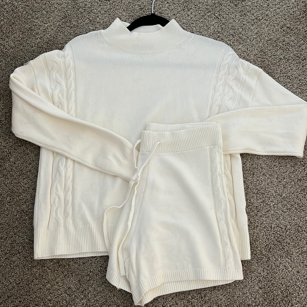Two Piece Banana Republic Cable Knit Sweater Lounge Short Set